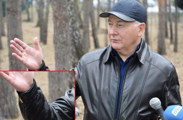 Юрий Карликанов
