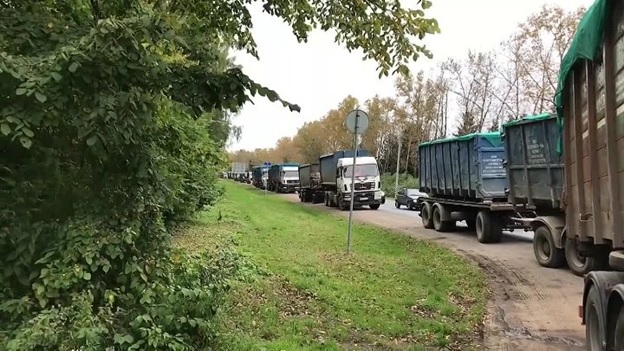 В день на Алексинский полигон уже приезжают более 700 мусоровозов