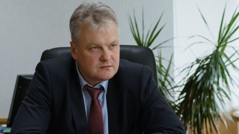 Дмитрий Микулик