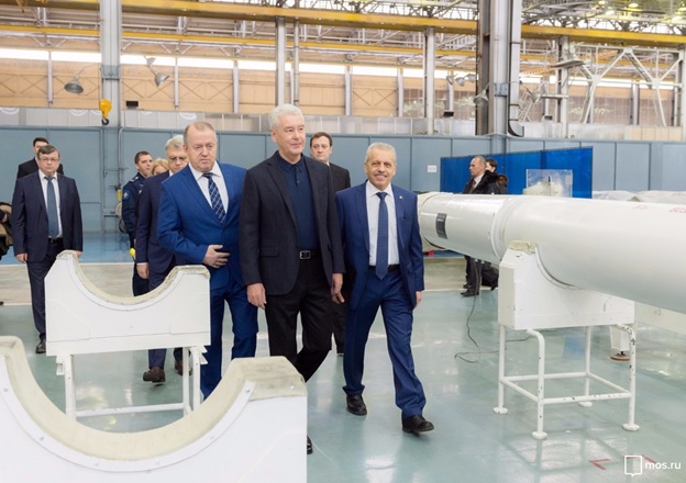 Мэр Москвы Сергей Собянин -частый гость на оборонном заводе "Авангард"