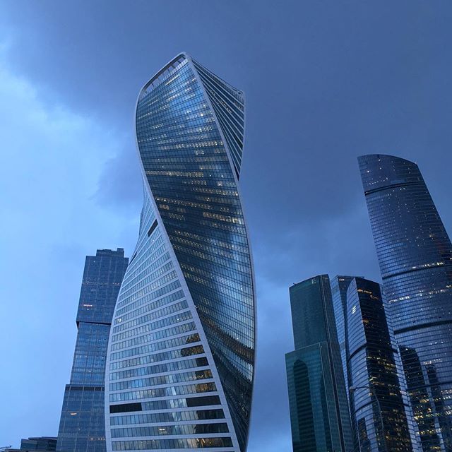 Неплохой вкус за чужой счет у Николая Токарева
