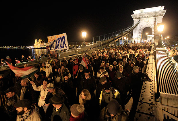 Акция протеста против коррупции венгерских властей