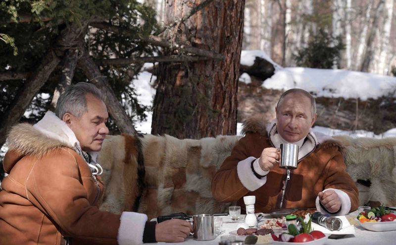 Шойгу с Путиным в Туве в марте 2021 года