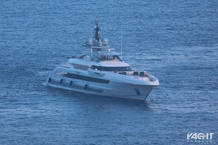Яхта Galactica Super Nova миллионера Вагита Алекперова
