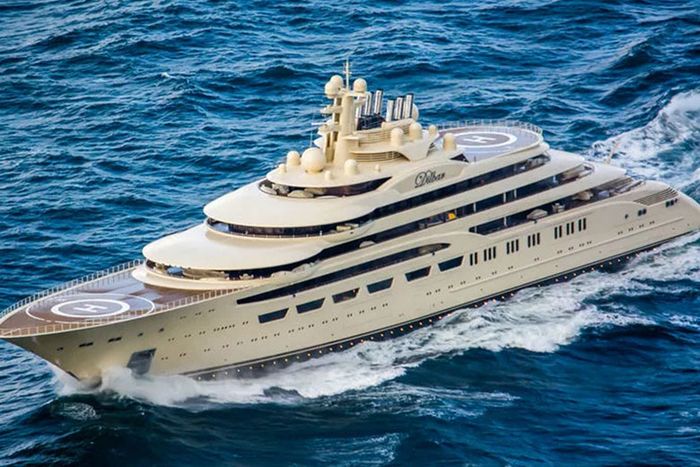 Яхта Dilbar миллионера Алишера Усманова