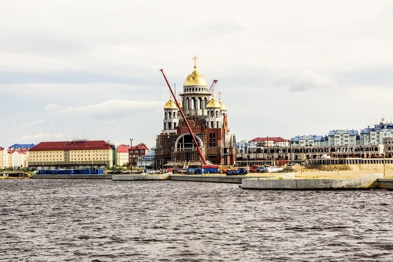 Новый храм в Салехарде строится уже несколько лет.